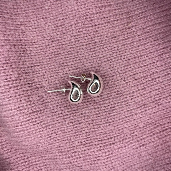 Droplet Earring (silver) - Picture 3 of 8